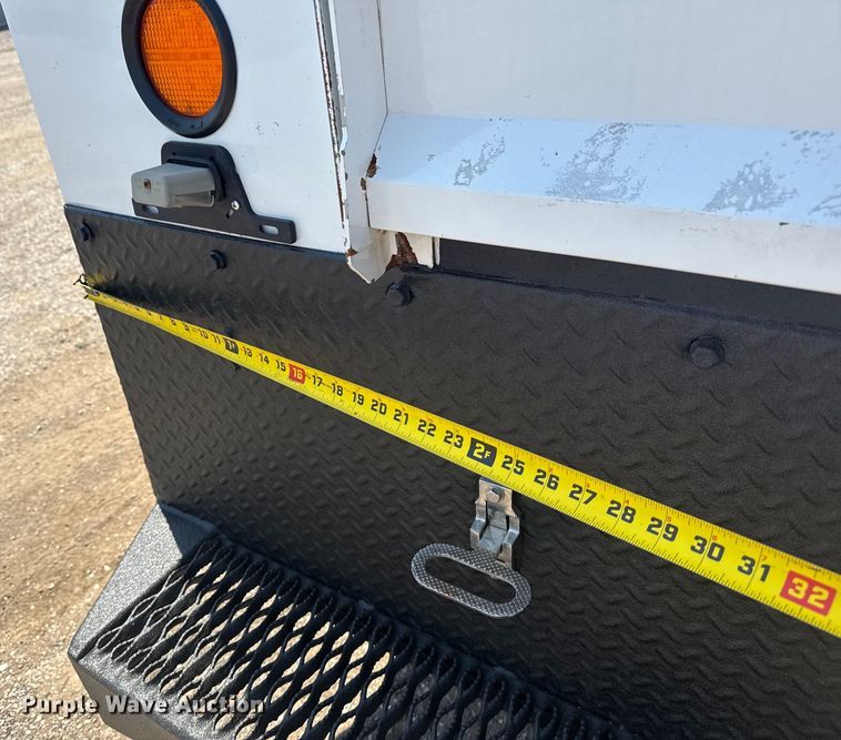 image for item EG6124 2013 Ford F650 Super Duty utility / service truck