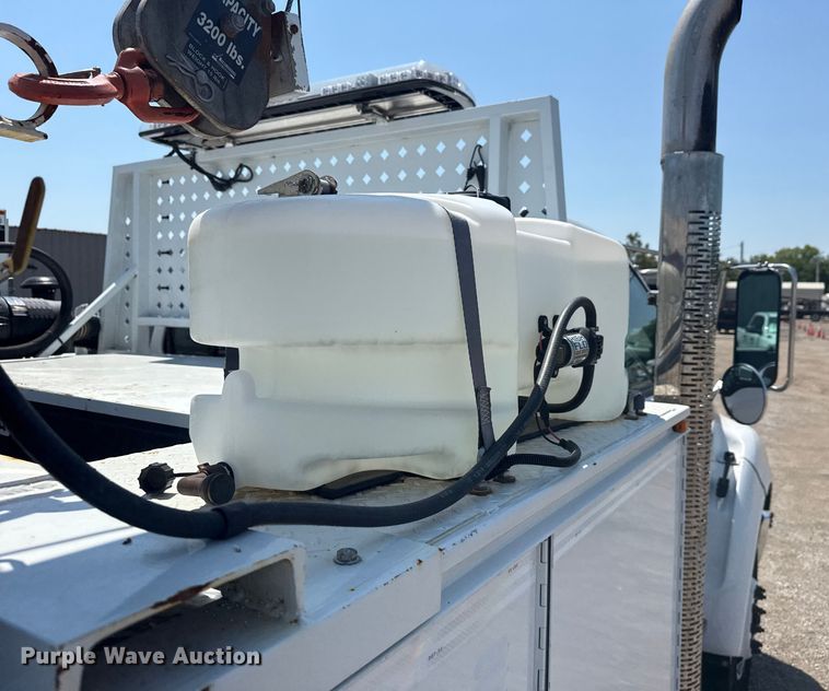 image for item EG6124 2013 Ford F650 Super Duty utility / service truck