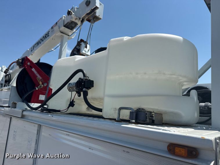 image for item EG6124 2013 Ford F650 Super Duty utility / service truck