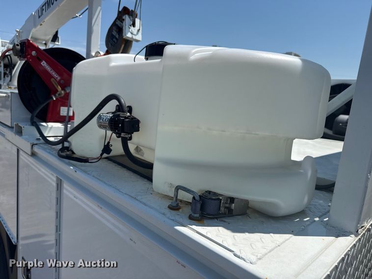 image for item EG6124 2013 Ford F650 Super Duty utility / service truck