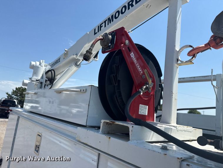 image for item EG6124 2013 Ford F650 Super Duty utility / service truck