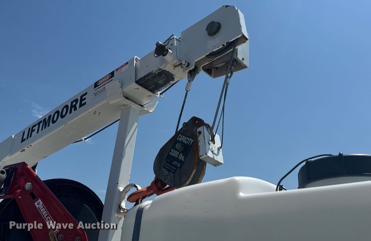 image for item EG6124 2013 Ford F650 Super Duty utility / service truck