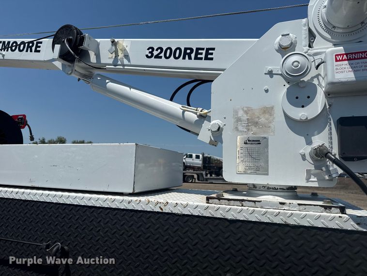 image for item EG6124 2013 Ford F650 Super Duty utility / service truck