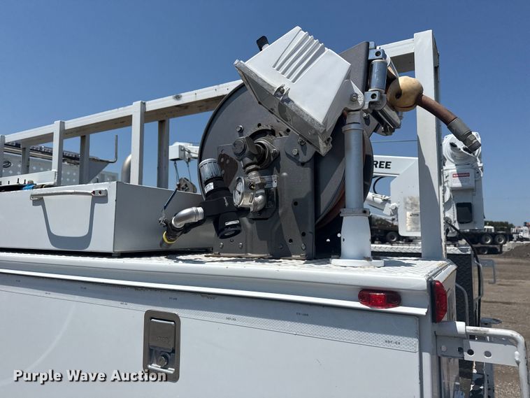 image for item EG6124 2013 Ford F650 Super Duty utility / service truck