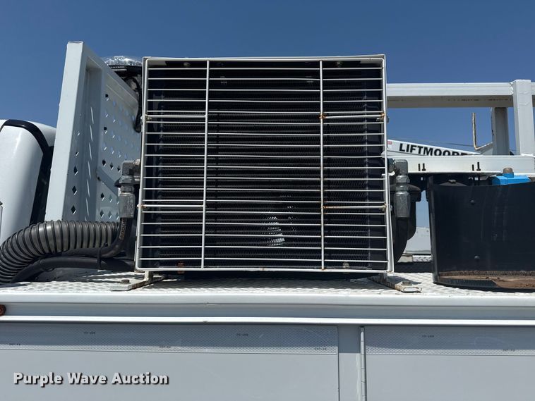 image for item EG6124 2013 Ford F650 Super Duty utility / service truck