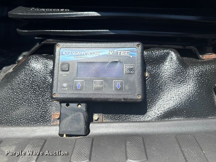 image for item EG6124 2013 Ford F650 Super Duty utility / service truck