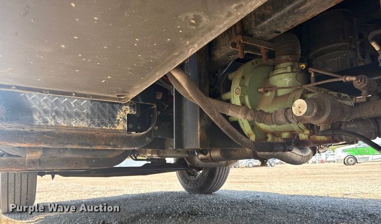 image for item EG6124 2013 Ford F650 Super Duty utility / service truck