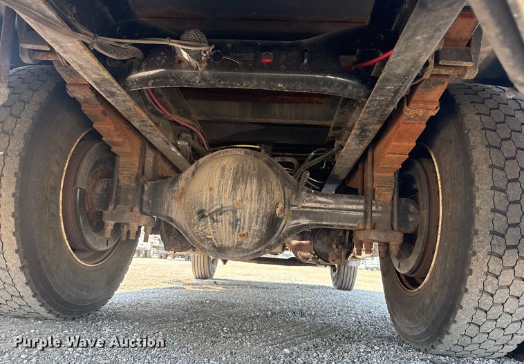 image for item EG6124 2013 Ford F650 Super Duty utility / service truck