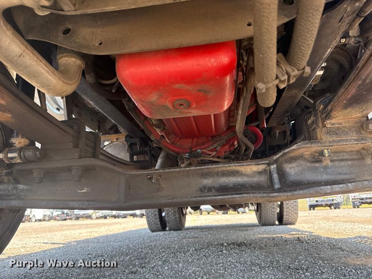 image for item EG6124 2013 Ford F650 Super Duty utility / service truck