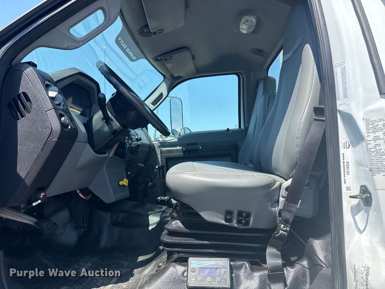 image for item EG6124 2013 Ford F650 Super Duty utility / service truck