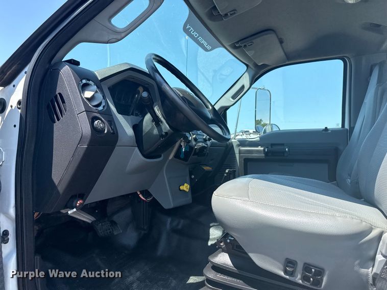 image for item EG6124 2013 Ford F650 Super Duty utility / service truck