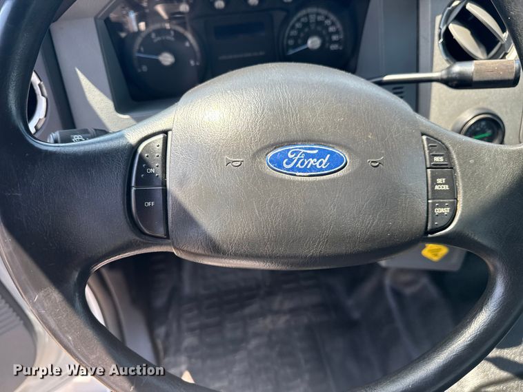 image for item EG6124 2013 Ford F650 Super Duty utility / service truck