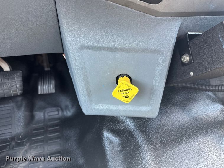 image for item EG6124 2013 Ford F650 Super Duty utility / service truck