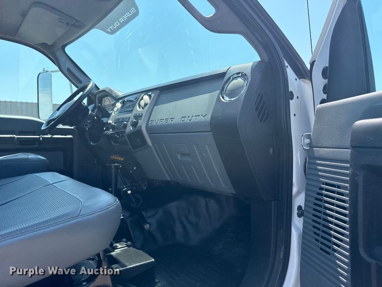 image for item EG6124 2013 Ford F650 Super Duty utility / service truck