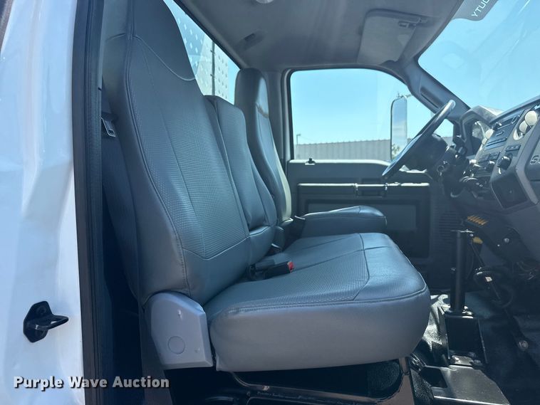 image for item EG6124 2013 Ford F650 Super Duty utility / service truck