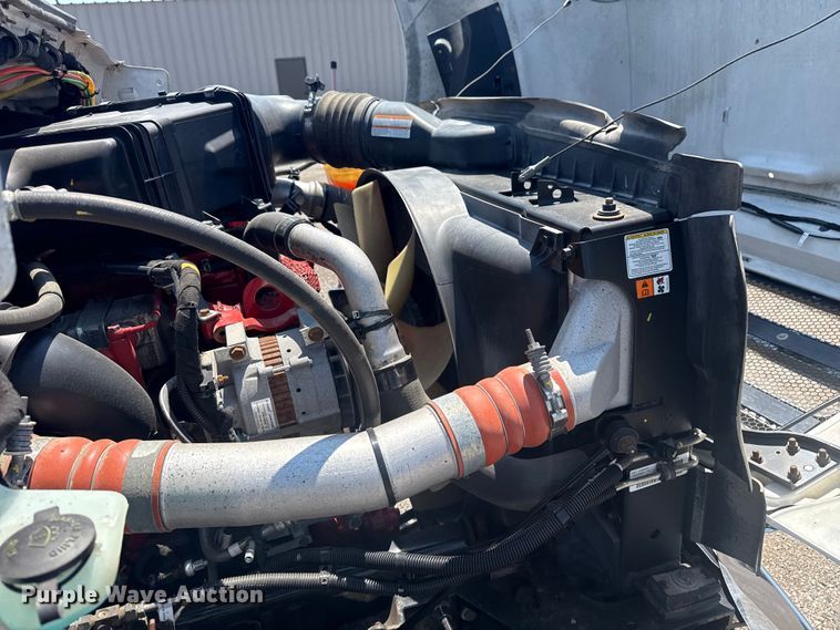 image for item EG6124 2013 Ford F650 Super Duty utility / service truck