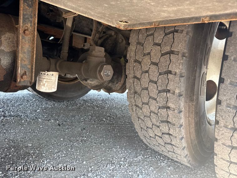 image for item EG6124 2013 Ford F650 Super Duty utility / service truck