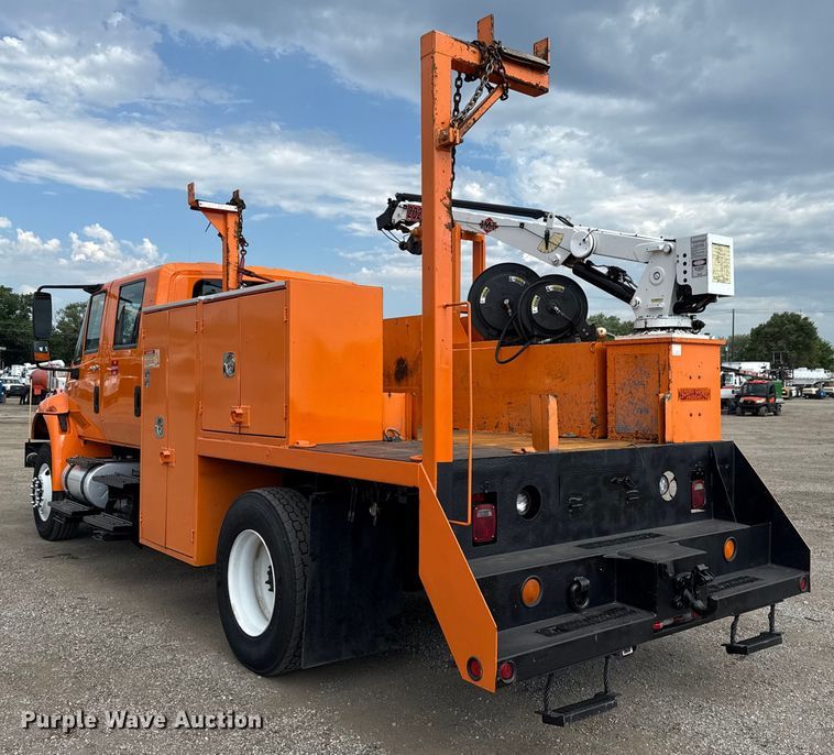 image for item EG6127 2011 International 4400 utility / service truck