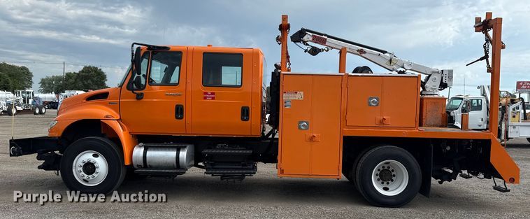 image for item EG6127 2011 International 4400 utility / service truck