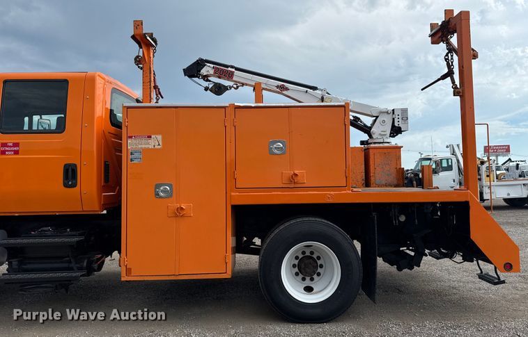 image for item EG6127 2011 International 4400 utility / service truck