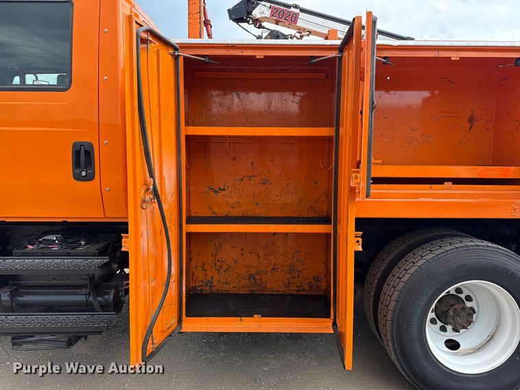 image for item EG6127 2011 International 4400 utility / service truck