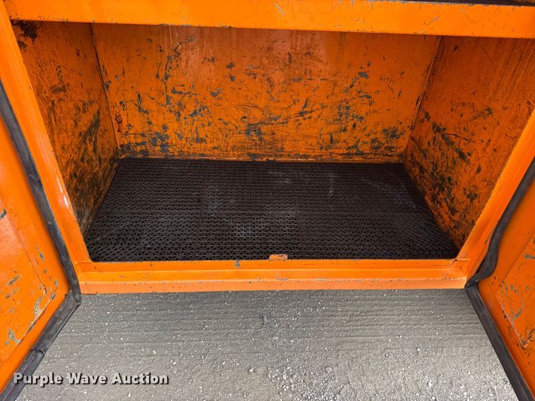 image for item EG6127 2011 International 4400 utility / service truck