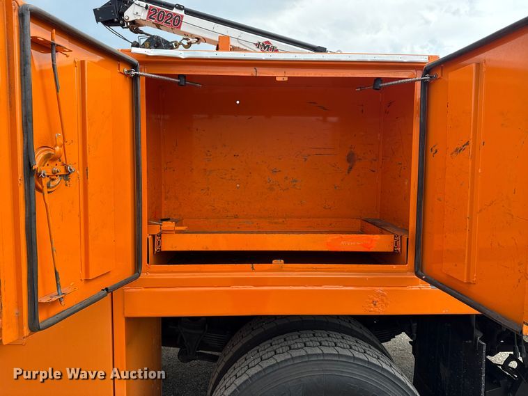 image for item EG6127 2011 International 4400 utility / service truck