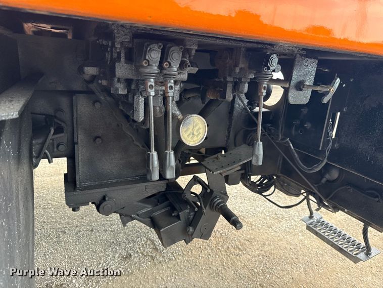 image for item EG6127 2011 International 4400 utility / service truck