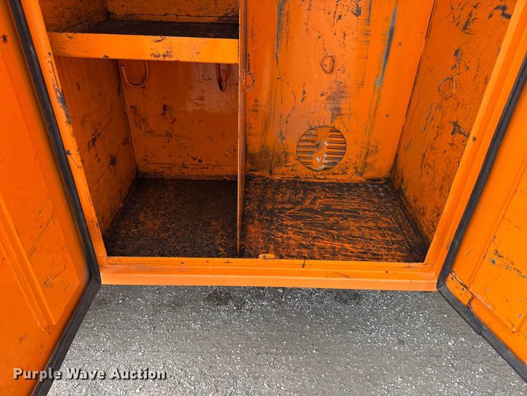 image for item EG6127 2011 International 4400 utility / service truck