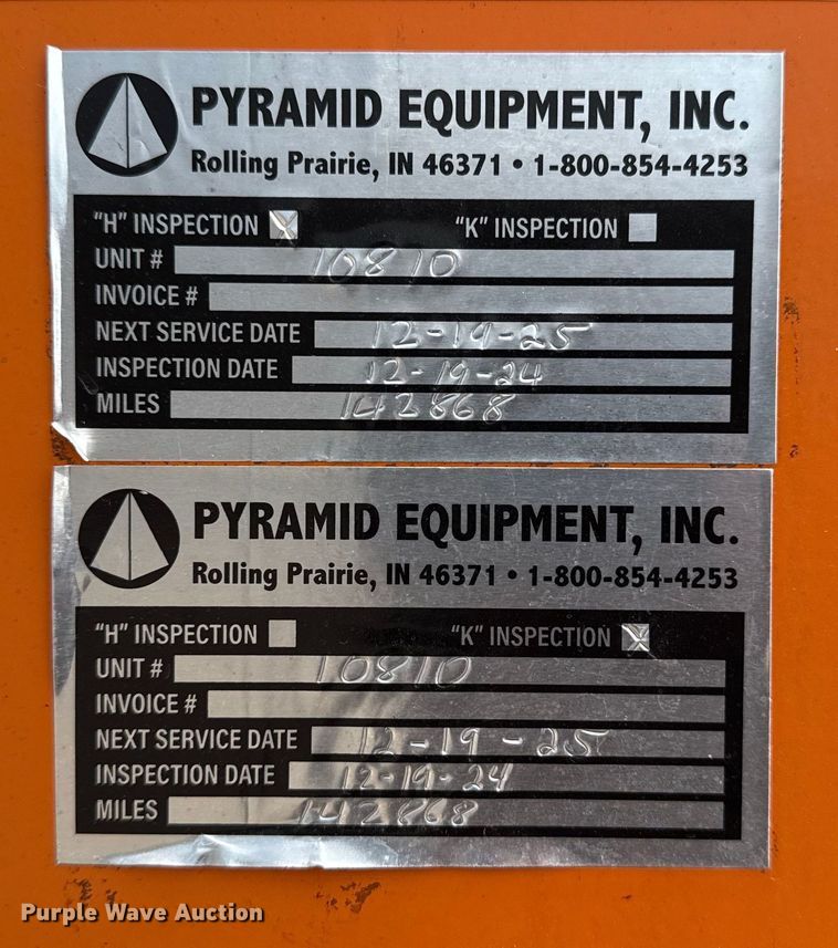 image for item EG6127 2011 International 4400 utility / service truck