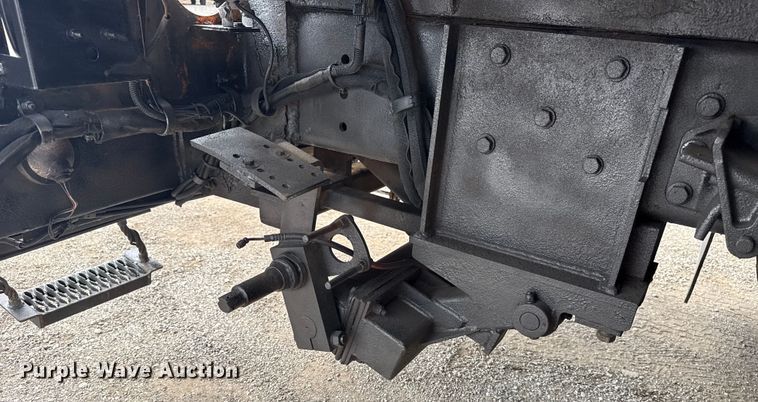 image for item EG6127 2011 International 4400 utility / service truck