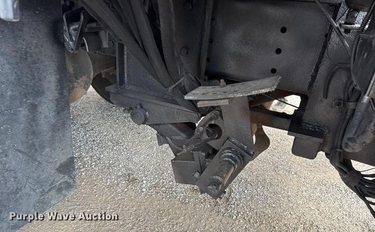 image for item EG6127 2011 International 4400 utility / service truck