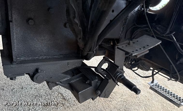 image for item EG6127 2011 International 4400 utility / service truck