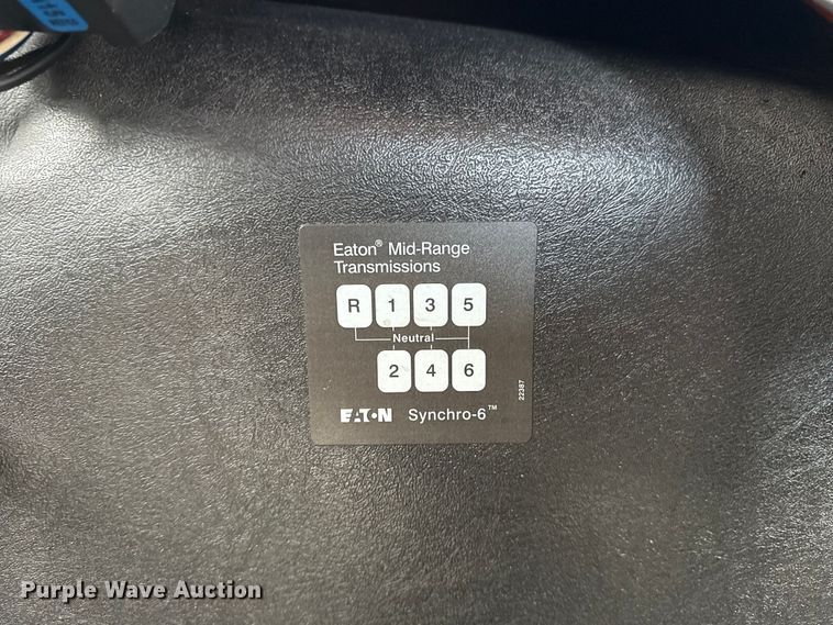 image for item EG6127 2011 International 4400 utility / service truck