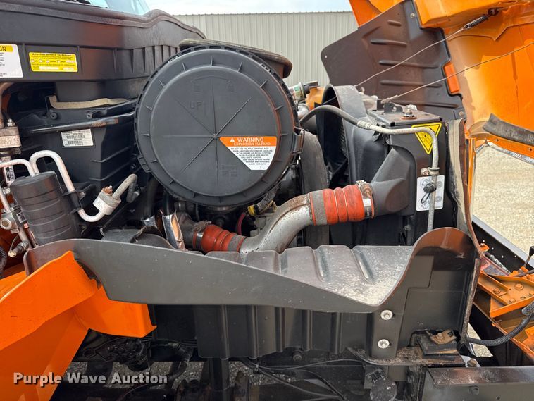 image for item EG6127 2011 International 4400 utility / service truck