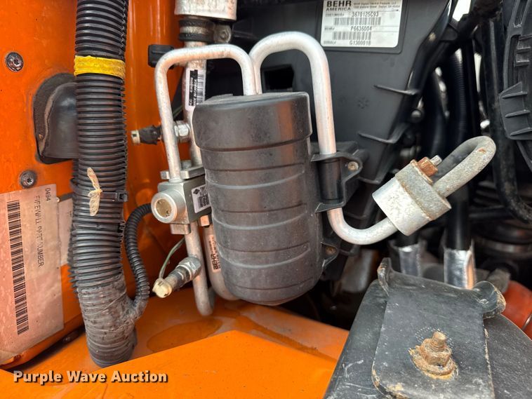 image for item EG6127 2011 International 4400 utility / service truck