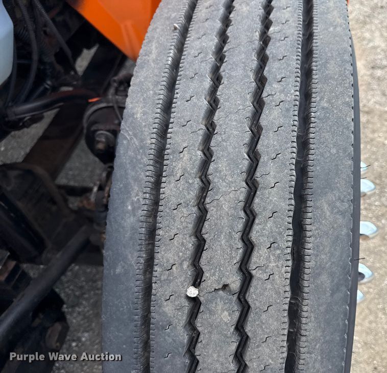 image for item EG6127 2011 International 4400 utility / service truck