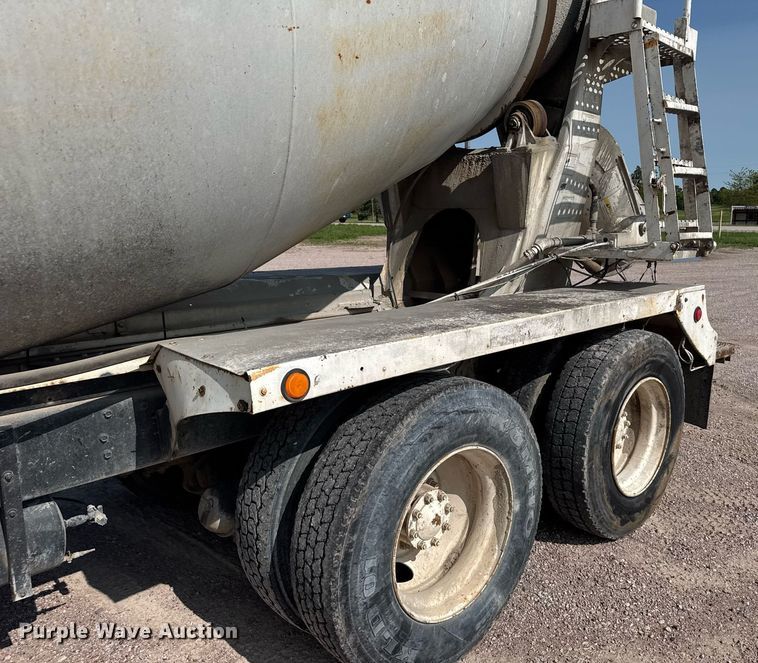 image for item EG6530 1978 Peterbilt 348M ready mix truck