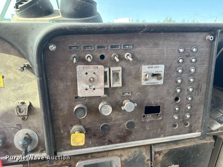 image for item EG6530 1978 Peterbilt 348M ready mix truck