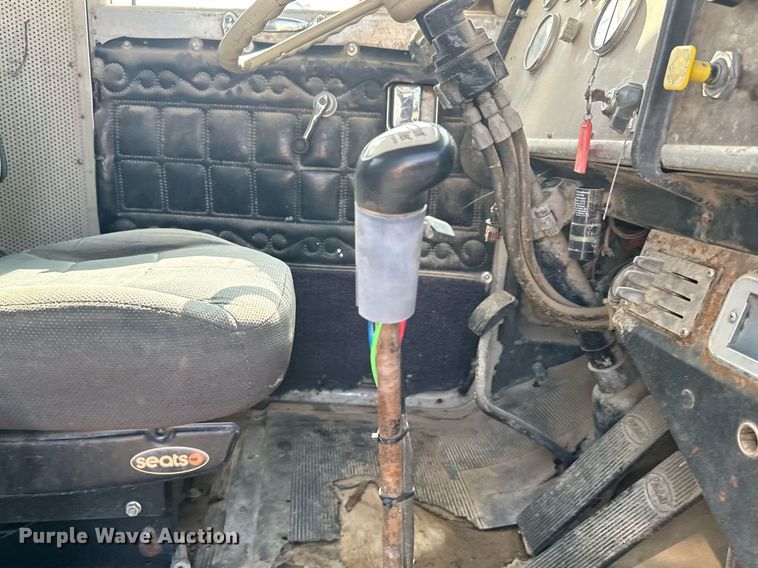 image for item EG6530 1978 Peterbilt 348M ready mix truck