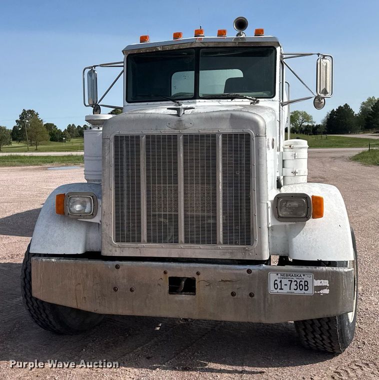 image for item EG6532 1990 Peterbilt 357 ready mix truck