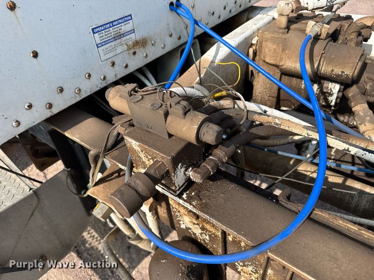 image for item EG6532 1990 Peterbilt 357 ready mix truck