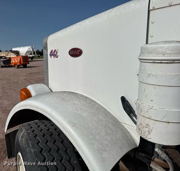 image for item EG6532 1990 Peterbilt 357 ready mix truck