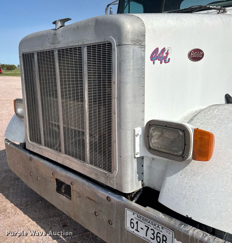 image for item EG6532 1990 Peterbilt 357 ready mix truck