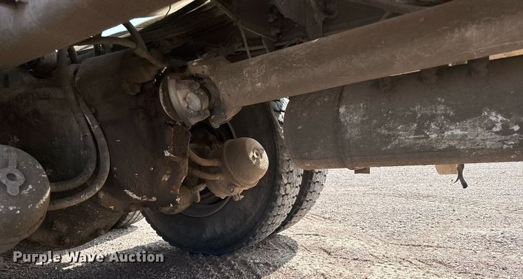 image for item EG6532 1990 Peterbilt 357 ready mix truck