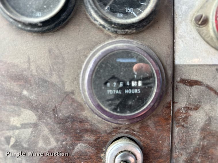 image for item EG6532 1990 Peterbilt 357 ready mix truck