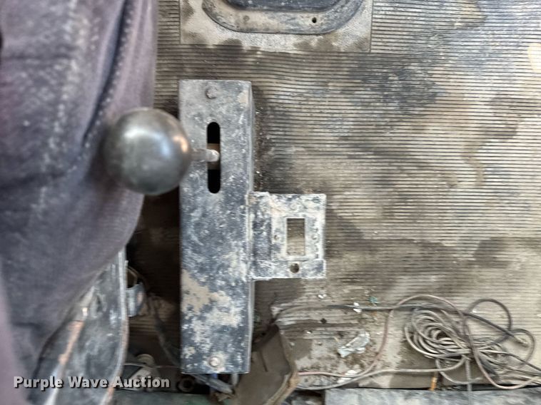 image for item EG6532 1990 Peterbilt 357 ready mix truck