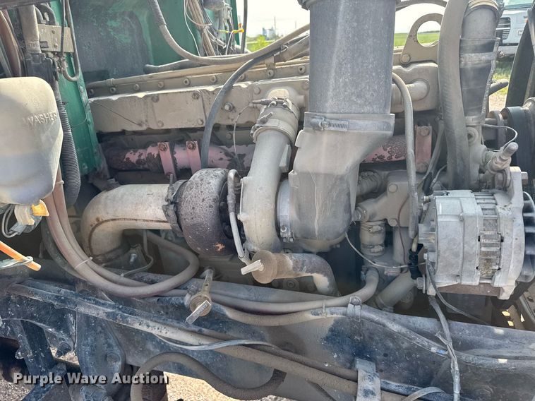 image for item EG6532 1990 Peterbilt 357 ready mix truck