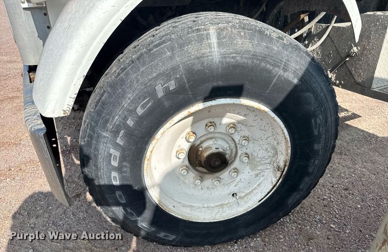 image for item EG6532 1990 Peterbilt 357 ready mix truck