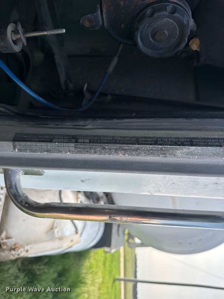 image for item EG6532 1990 Peterbilt 357 ready mix truck